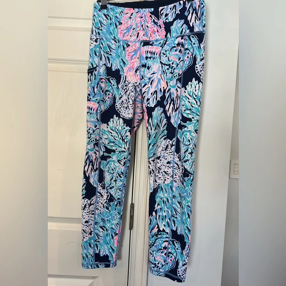 Lilly Pulitzer high rise weekender leggings - Picture 2 of 2